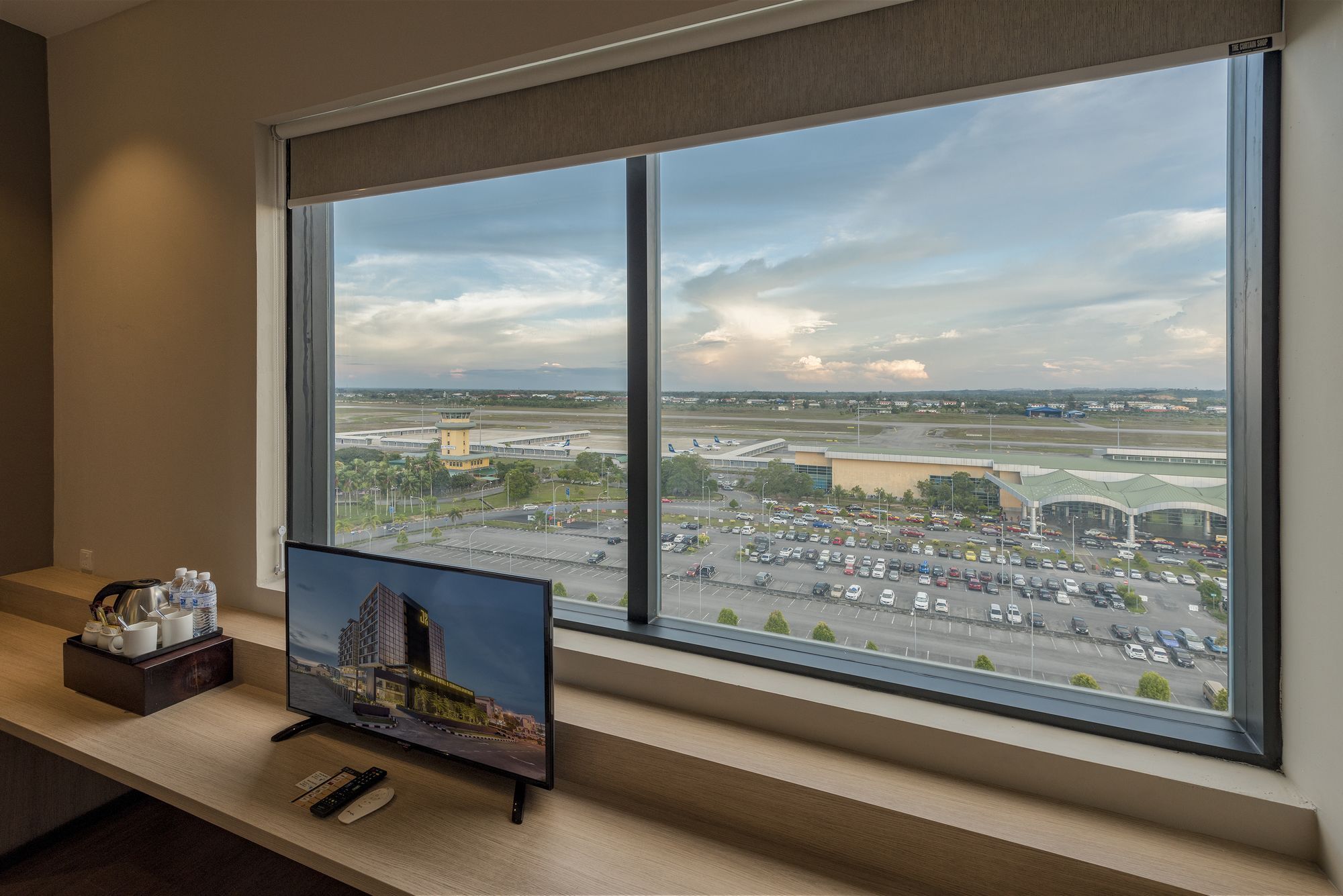 Jinhold Hotel & Serviced Apartment Мірі Екстер'єр фото